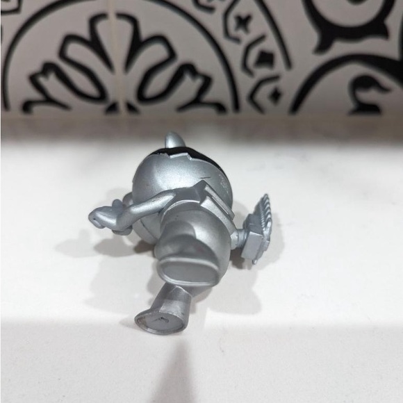 ROBLOX 3" PIGGY with Chainsaw COLLECTIBLE FIGURE - Picture 4 of 4